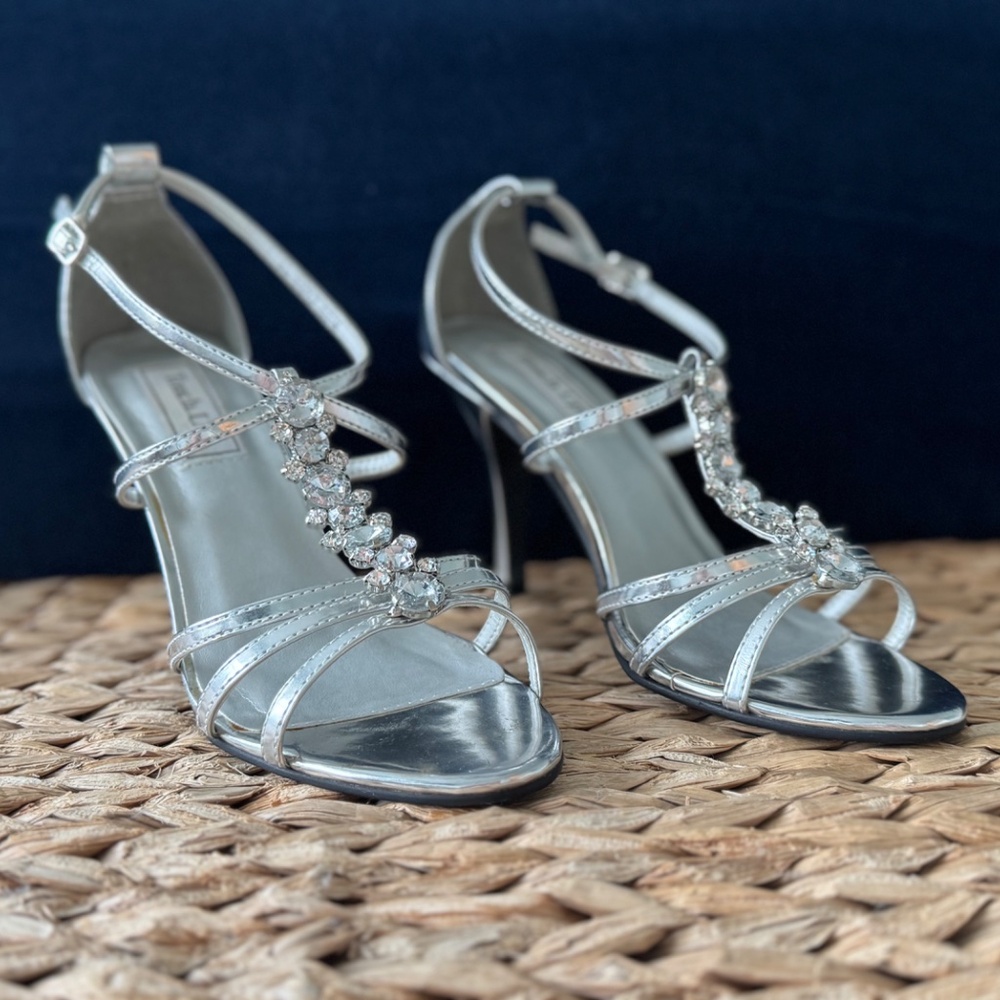 ouch Ups Vanessa Silver Dress Shoes | Women’s Formal Heels